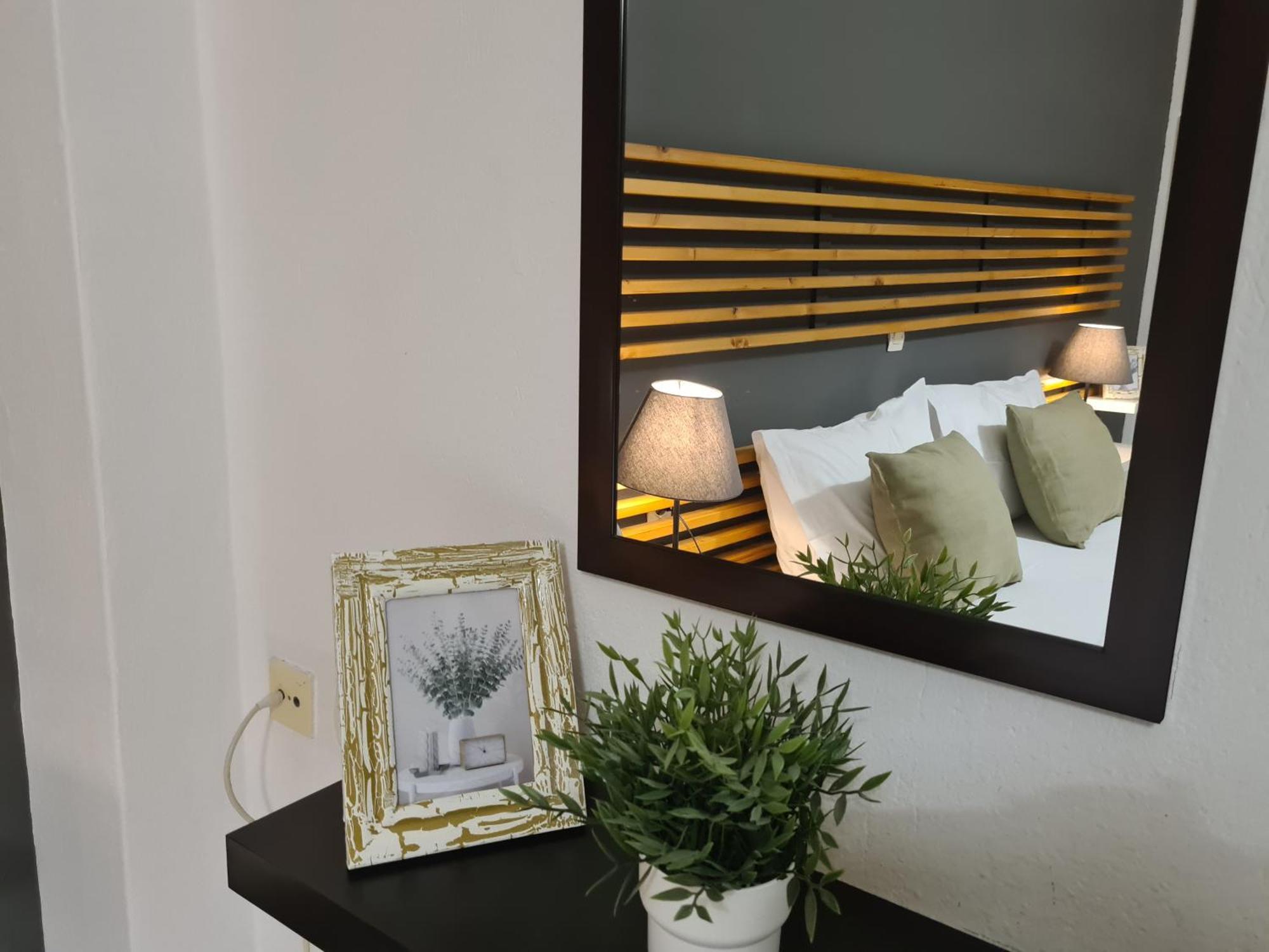 Apartment In The Heart Of The City 3 Larissa Luaran gambar
