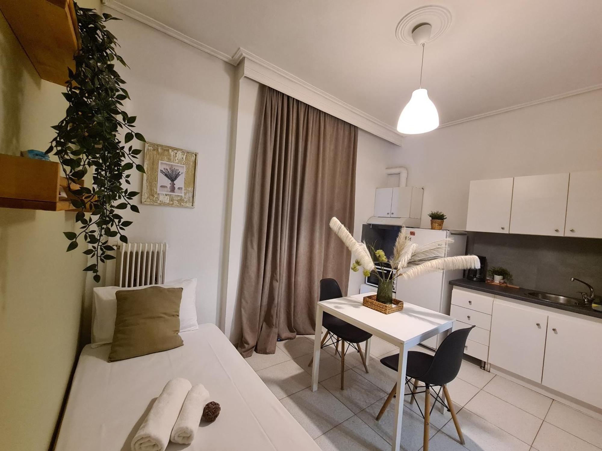 Apartment In The Heart Of The City 3 Larissa Luaran gambar