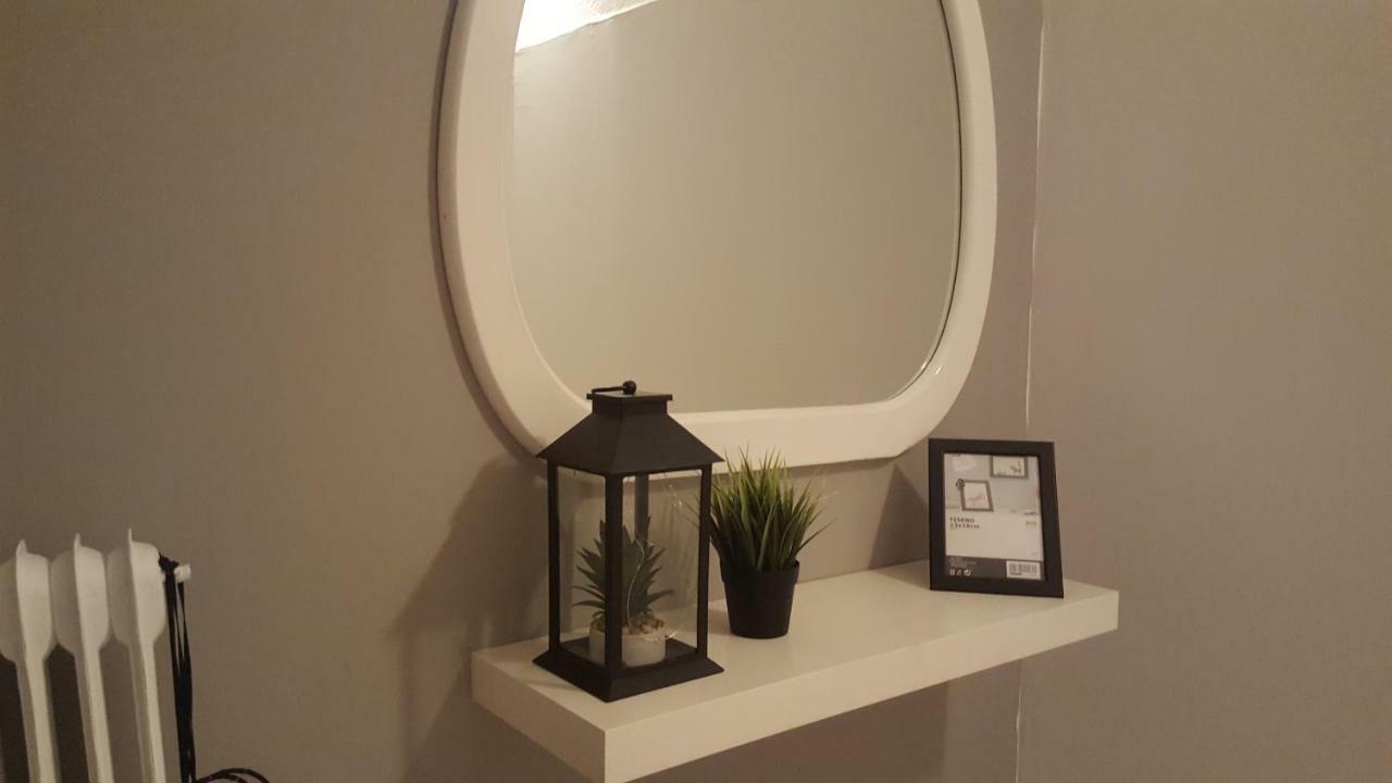 Apartment In The Heart Of The City 3 Larissa Luaran gambar